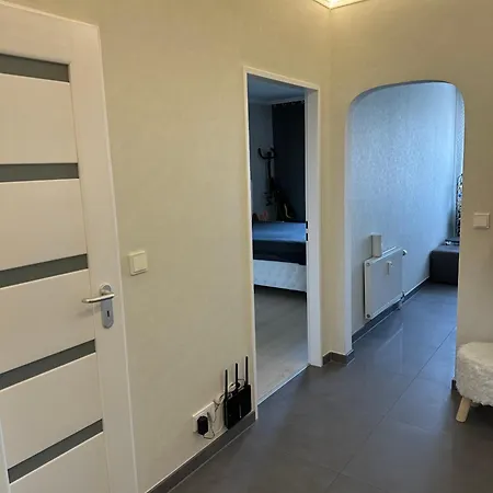 Tinawohnung 2 * הנובר