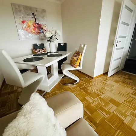 公寓 Tinawohnung 2 *